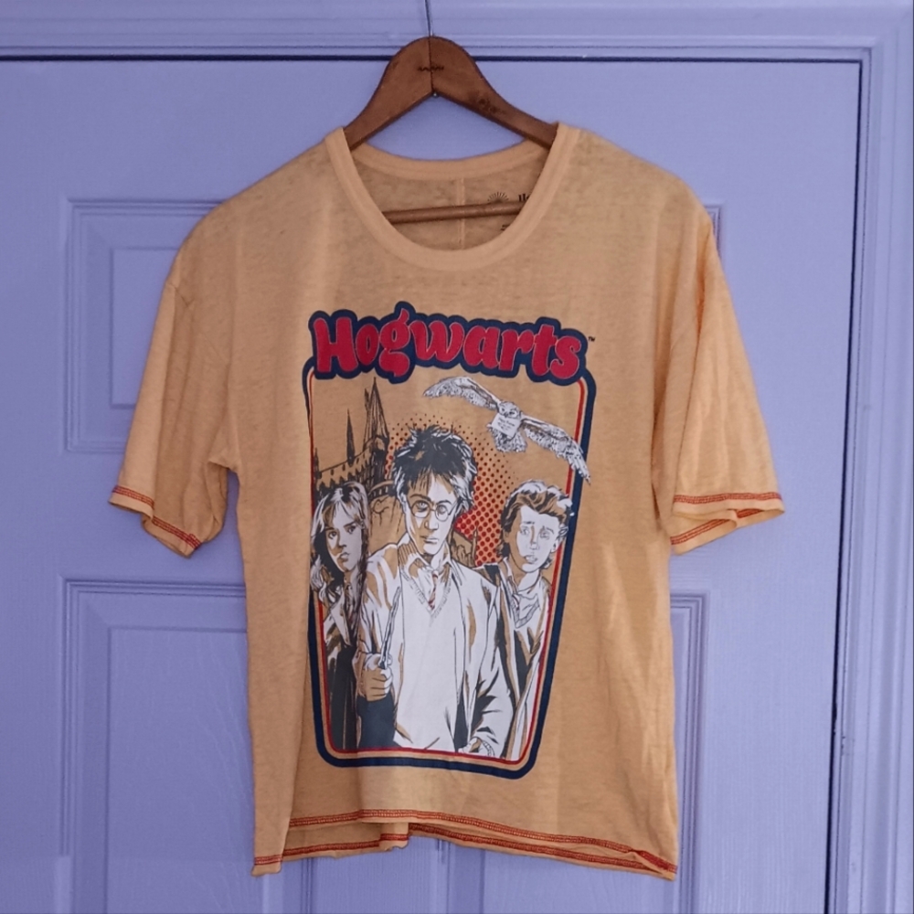 Hogwarts Short Sleeve Graphic Tee - Yellow
